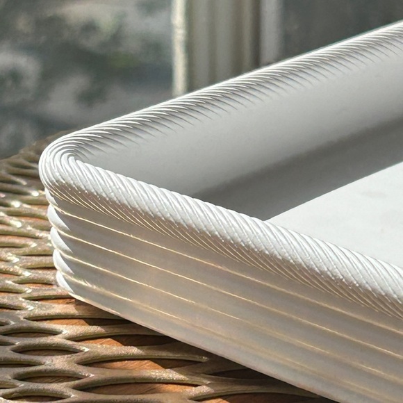 Anne Klein Home Modern White Rectangular Tray NEW - Picture 3 of 14